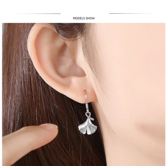 s925 Sterling Silver Ginkgo Leaf Earrings - Picture 2 of 3